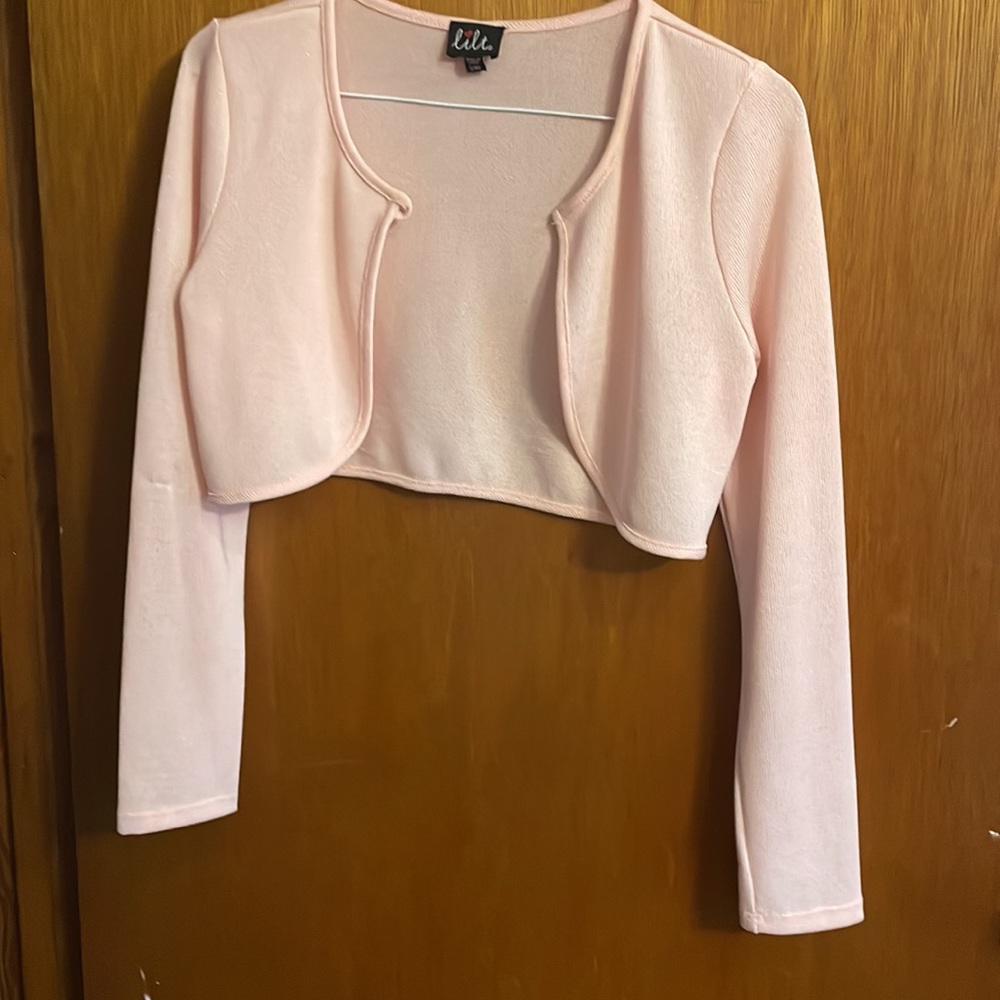 Pink bolero missing button closure